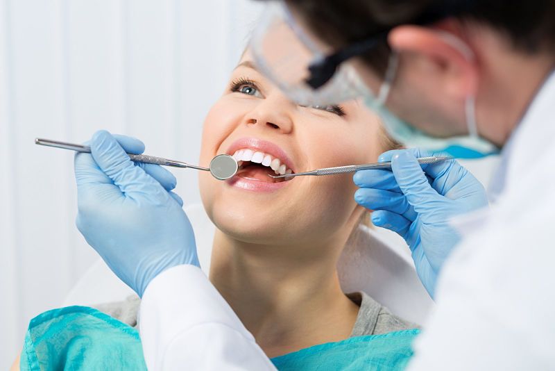 Bạn nên lựa chọn các địa chỉ nha khoa uy tín để thực hiện